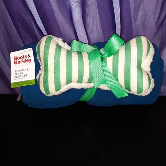 New Boots & Barkley Blanket and Plush Bone Set - Picture 1 of 4